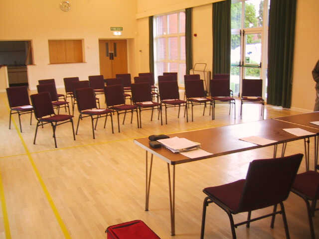 http://www.maisemore.potentialmatters.co.uk/Village_Hall/meeting2.jpg