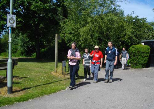 Walkers approaching Countess Wear