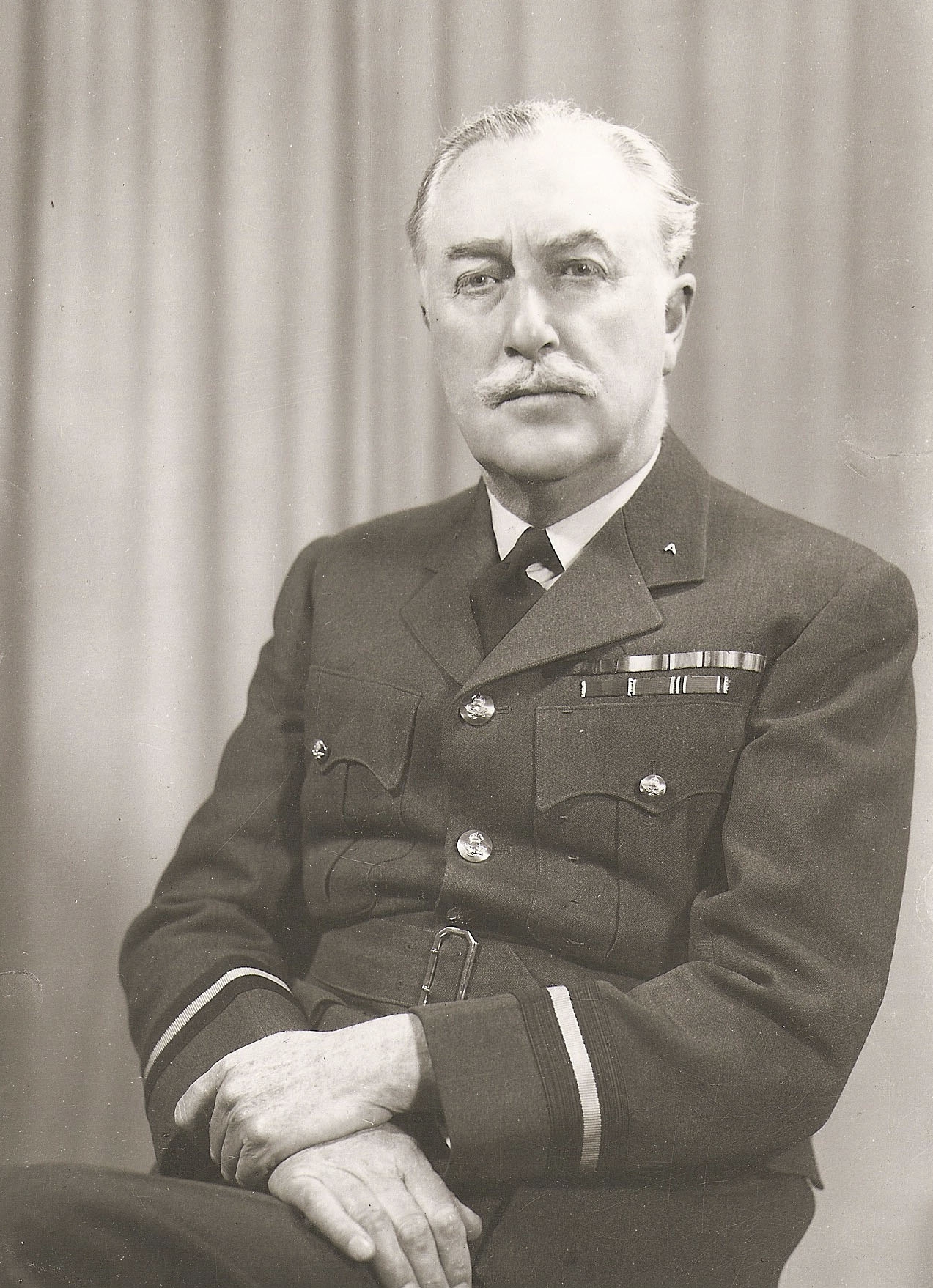 7th Duke of Portland, William Arthur Henry Cavendish-Bentinck, 616 Squadron, RauxAF
